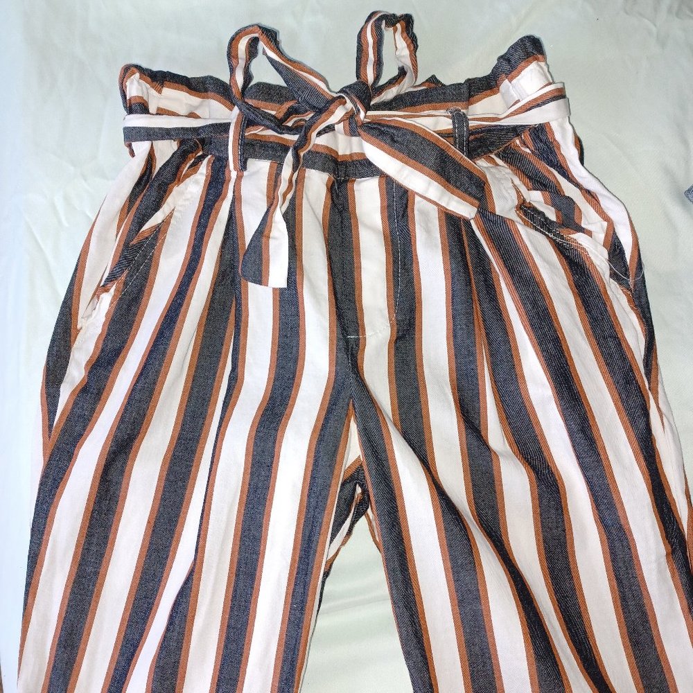 LIGHTWEIGHT LINEN LIKE STRIPED PANTS